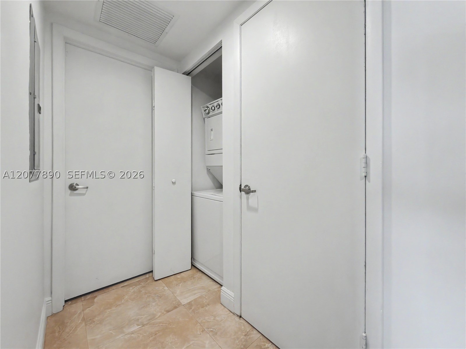 495 Brickell Ave 2707 Property Photo 18