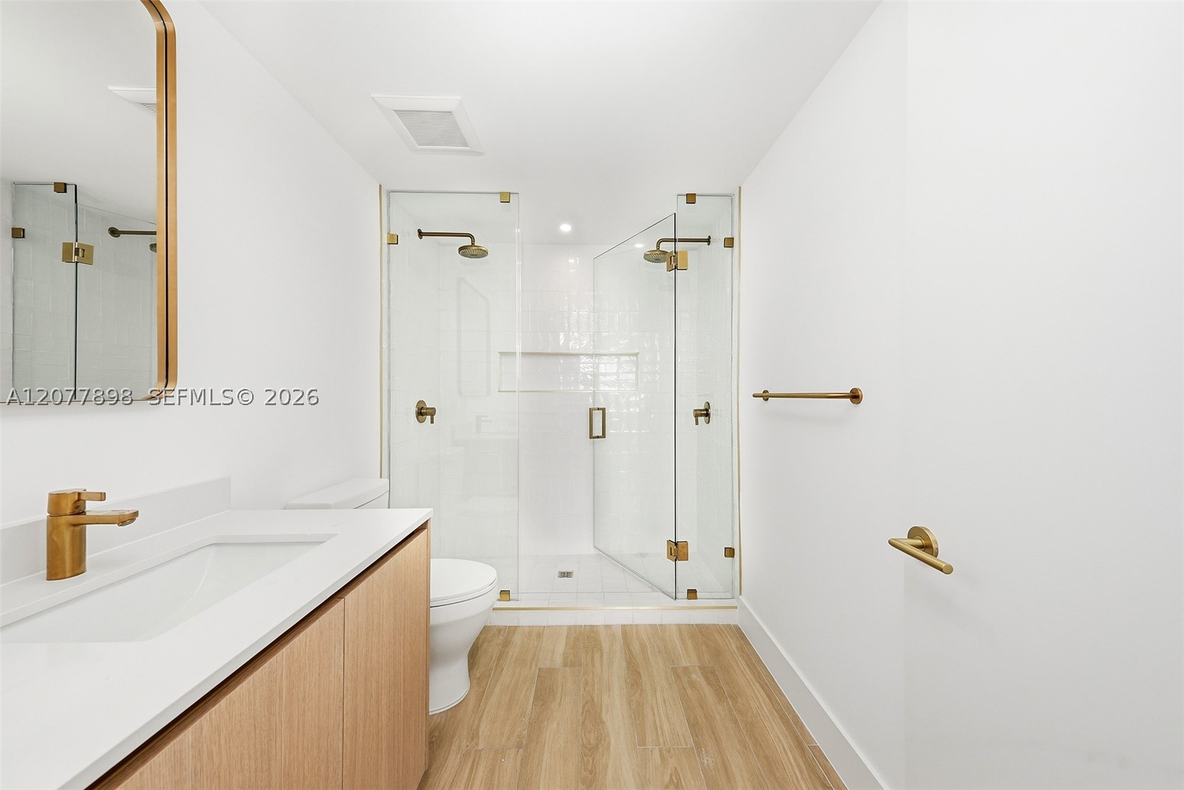 90 Ne 32 1016 Property Photo 10