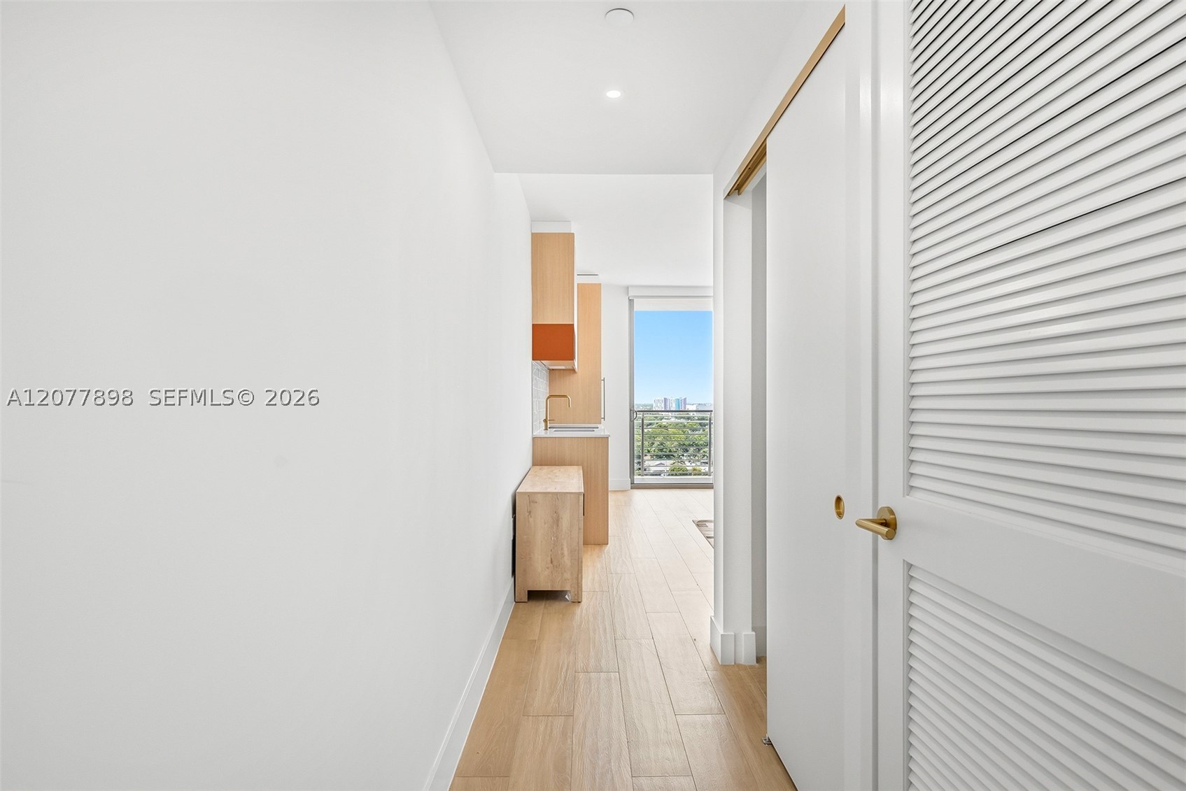 90 Ne 32 1016 Property Photo 12