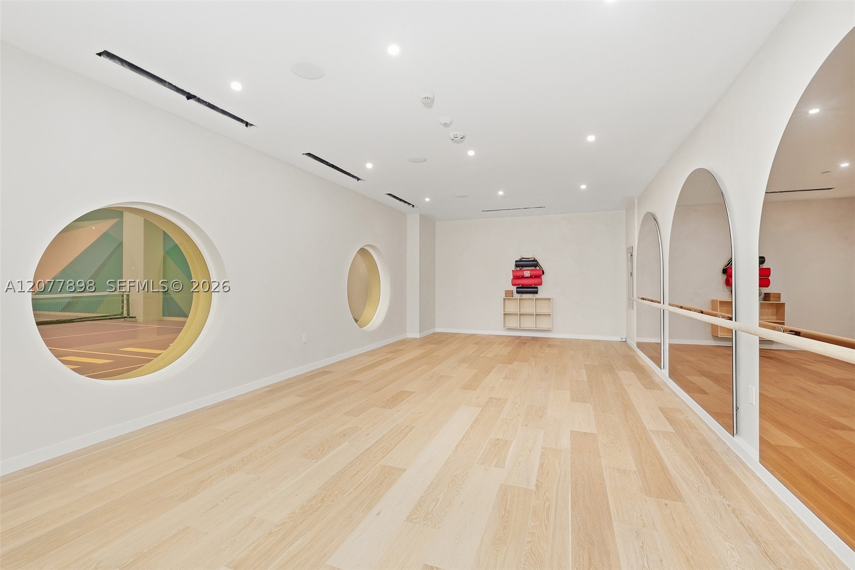 90 Ne 32 1016 Property Photo 23