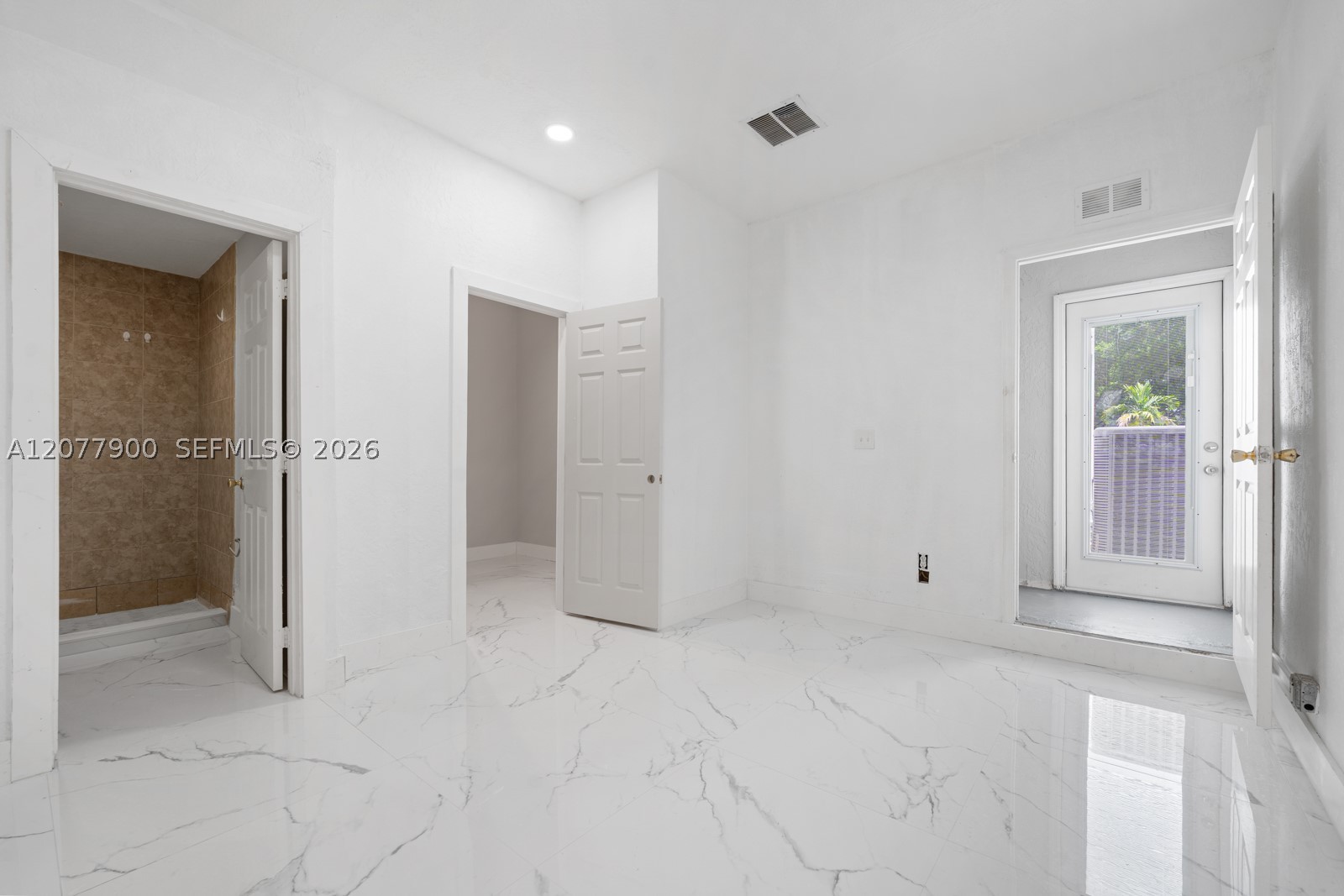15585 Sw 112th Way Property Photo 32
