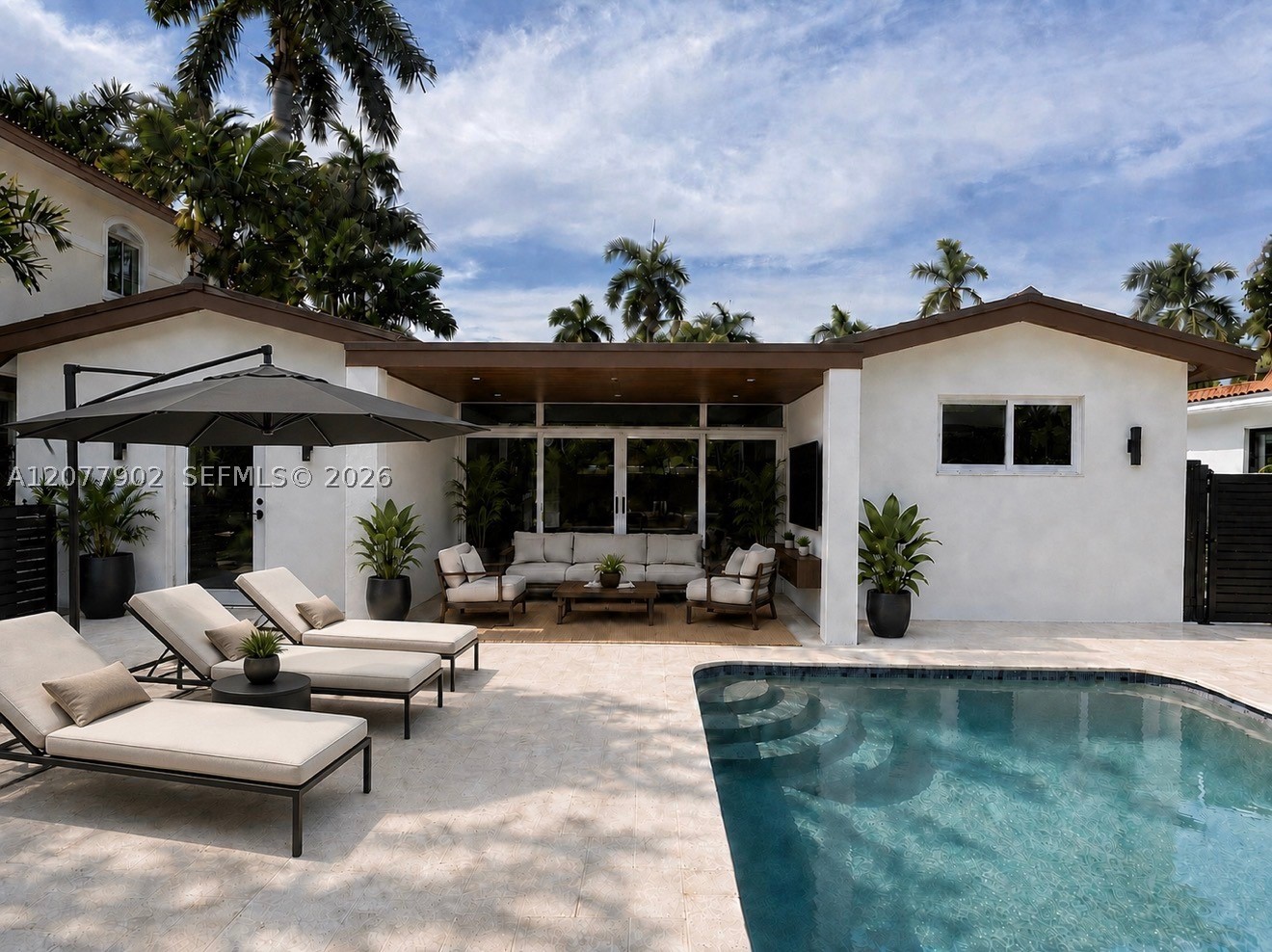 1116 Hollywood Blvd Property Photo 3