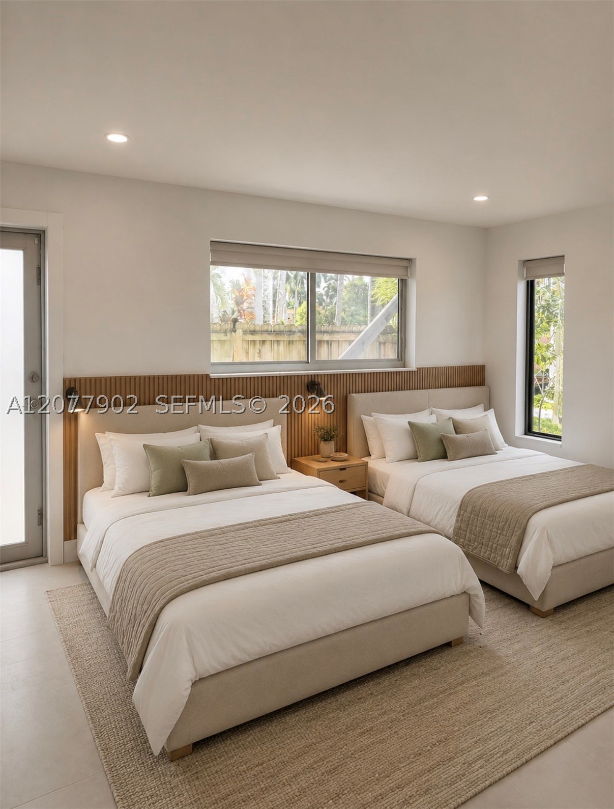 1116 Hollywood Blvd Property Photo 5