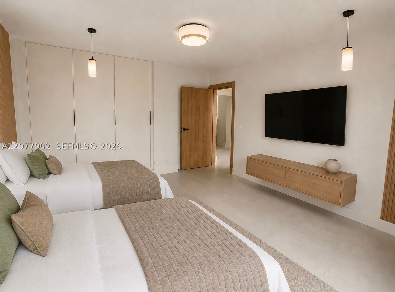 1116 Hollywood Blvd Property Photo 11