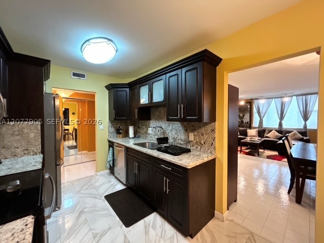 3800 Hillcrest Dr 412 Property Photo 8