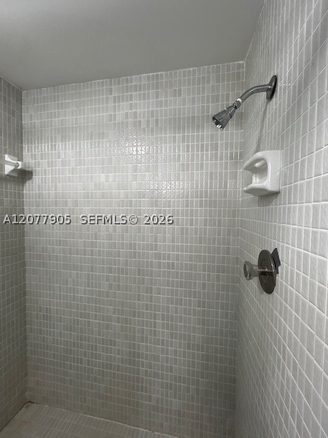 3800 Hillcrest Dr 412 Property Photo 25