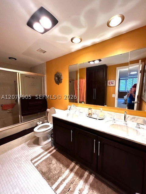3800 Hillcrest Dr 412 Property Photo 40