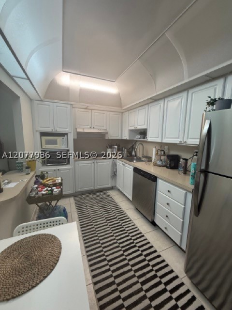 19390 Collins Ave 510 Property Photo 19