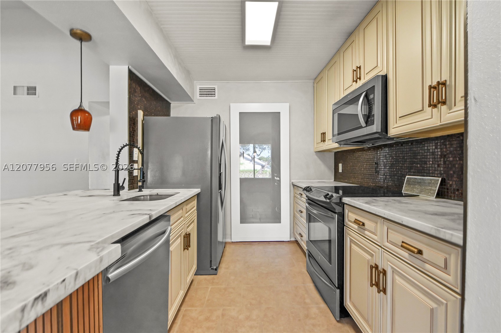 2662 NW 33rd St 2508 Property Photo 1