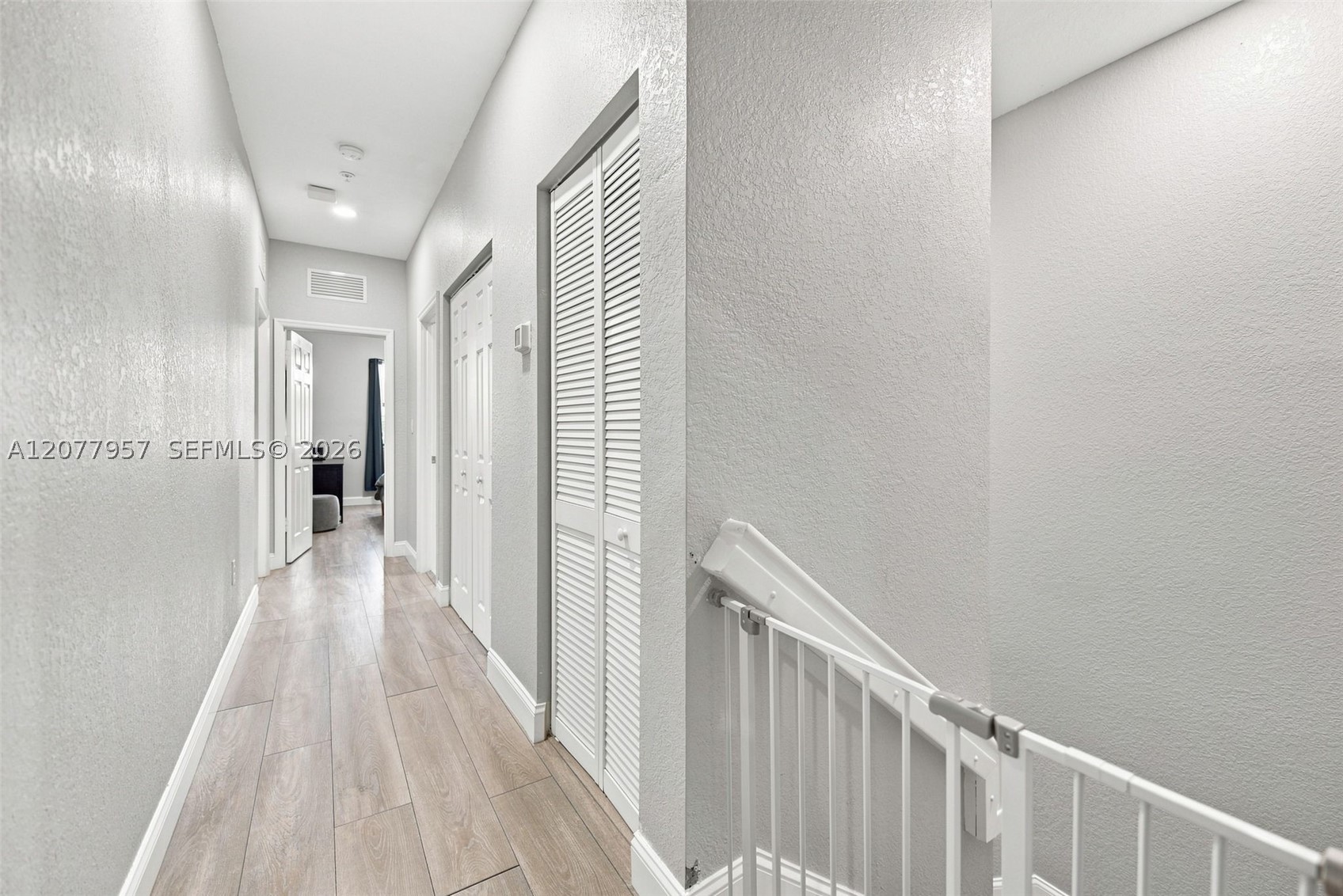 156 Sw 185th Way Property Photo 14