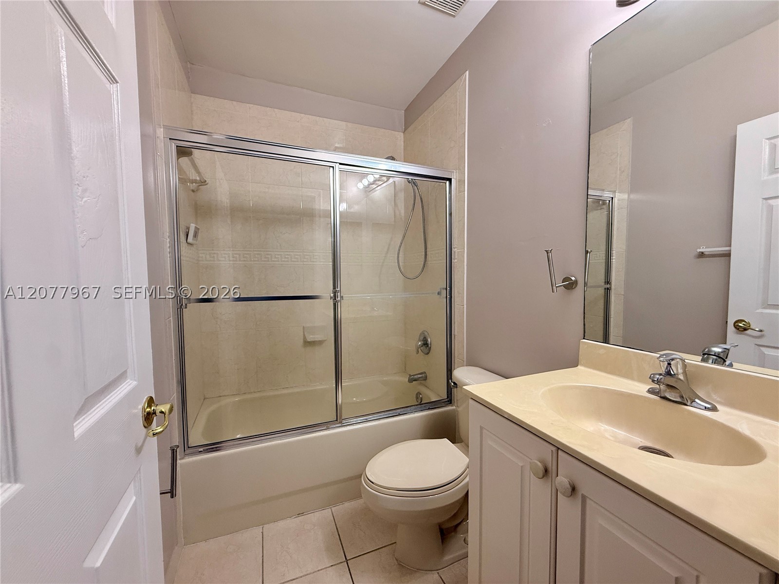 8219 Sw 27th St 102 Property Photo 14