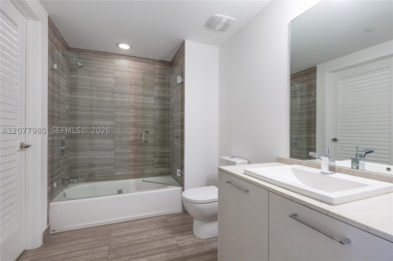 1010 Brickell Ave 1402 Property Photo 5