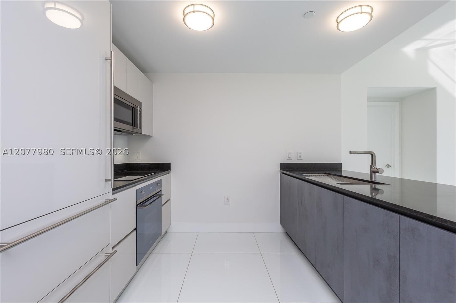 1010 Brickell Ave 1402 Property Photo 10