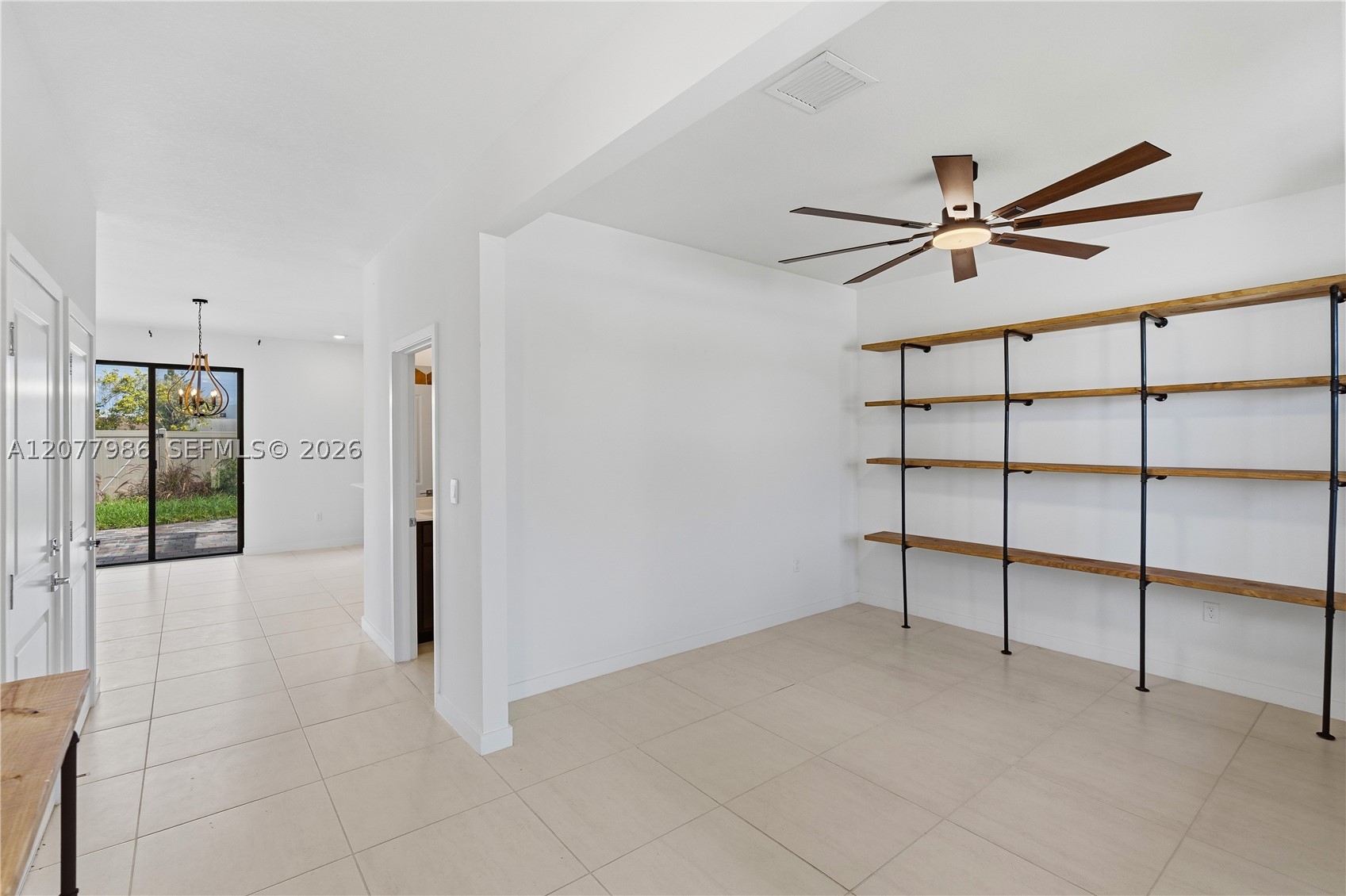 1325 Ne 2nd Ct Property Photo 5