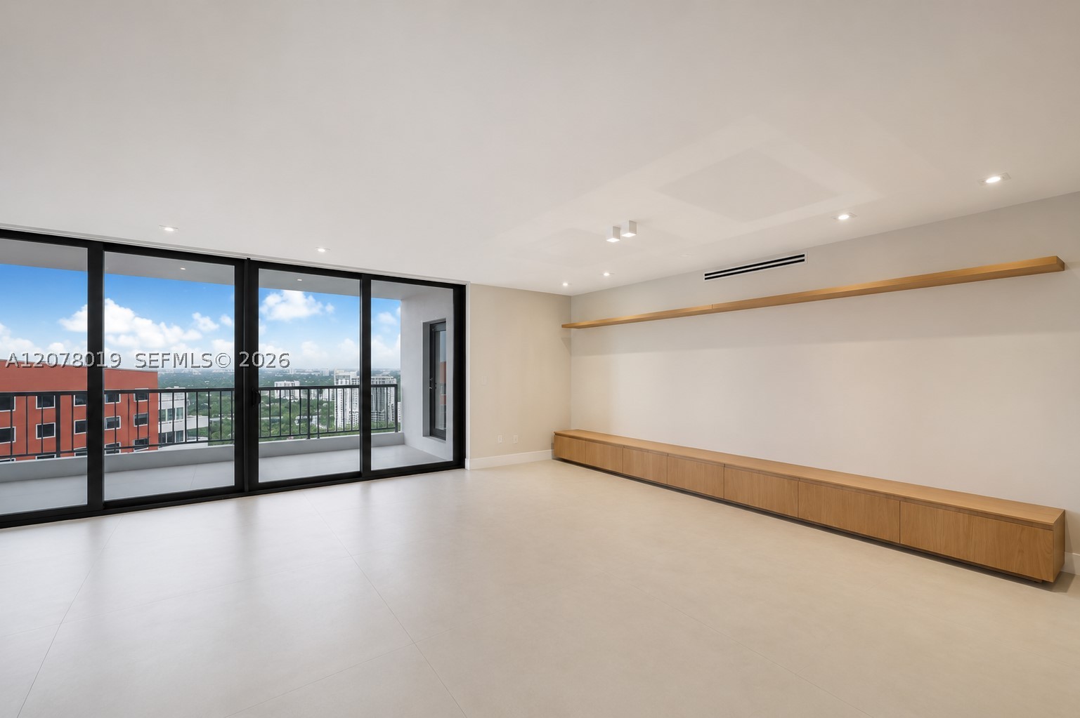 1581 Brickell Ave Ph106 Property Photo 4
