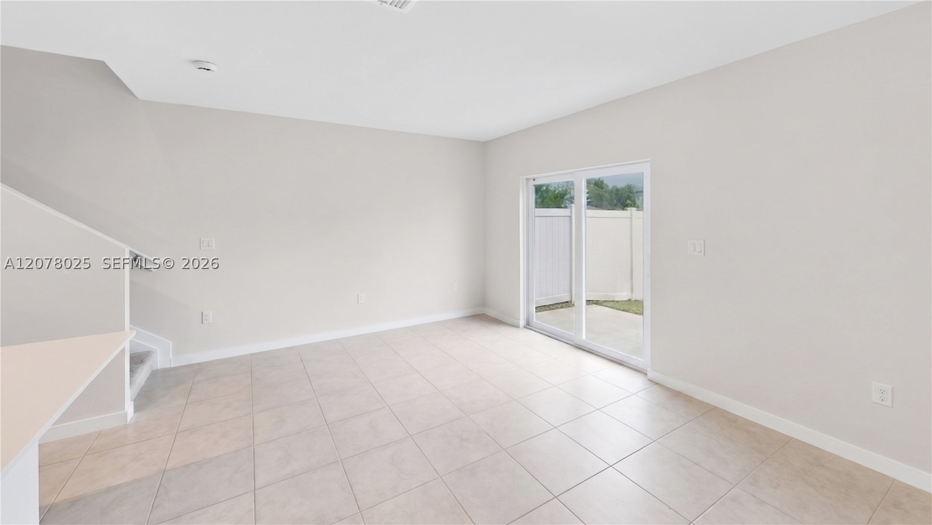 389 Nw 10th Ct Property Photo 10