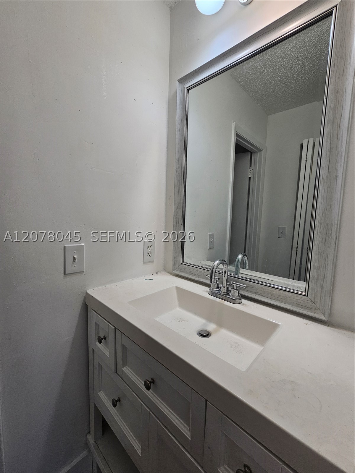 6580 W 27th Ct 58-24 Property Photo 2