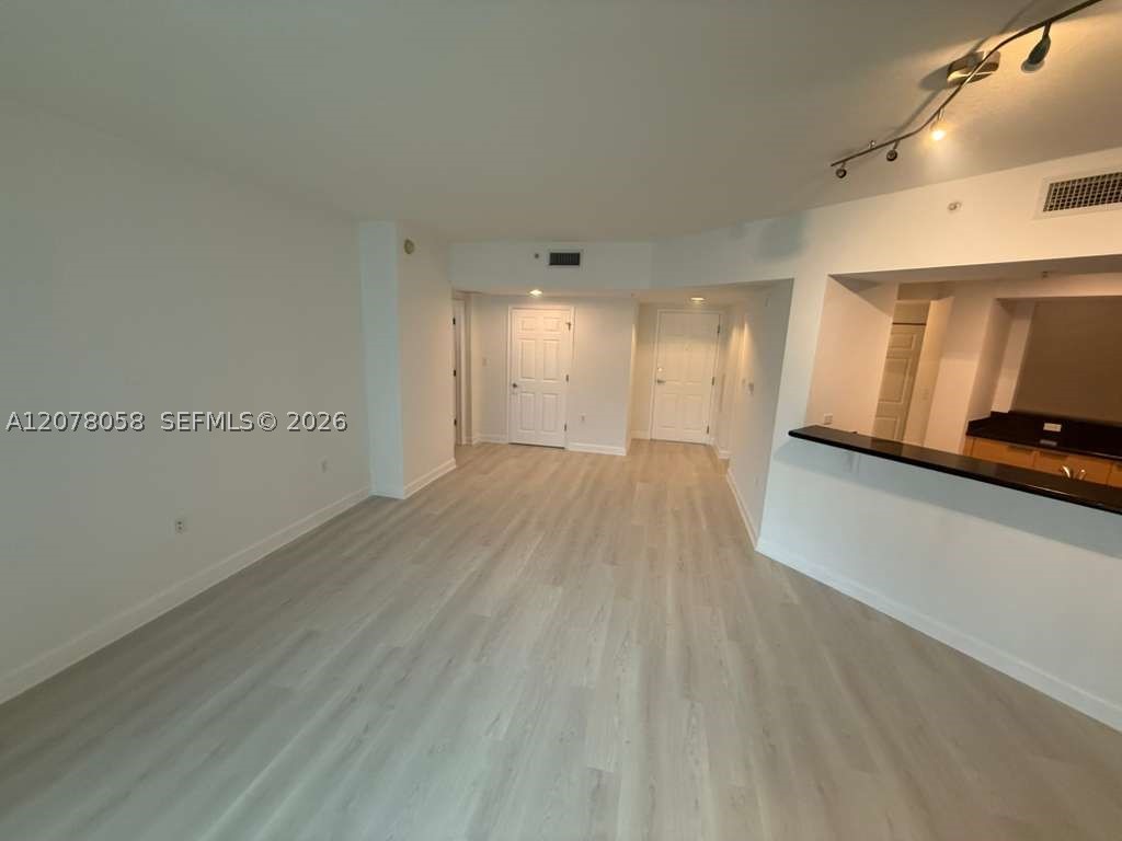 140 S Dixie Hwy 816 Property Photo 1