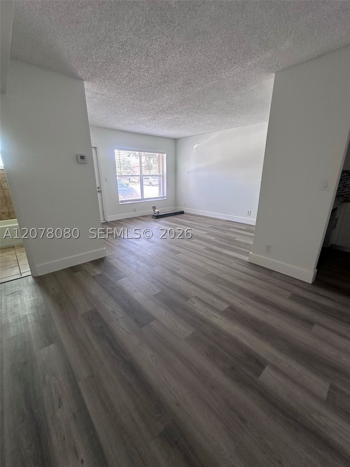 10049 Winding Lake Rd 103 Property Photo 6