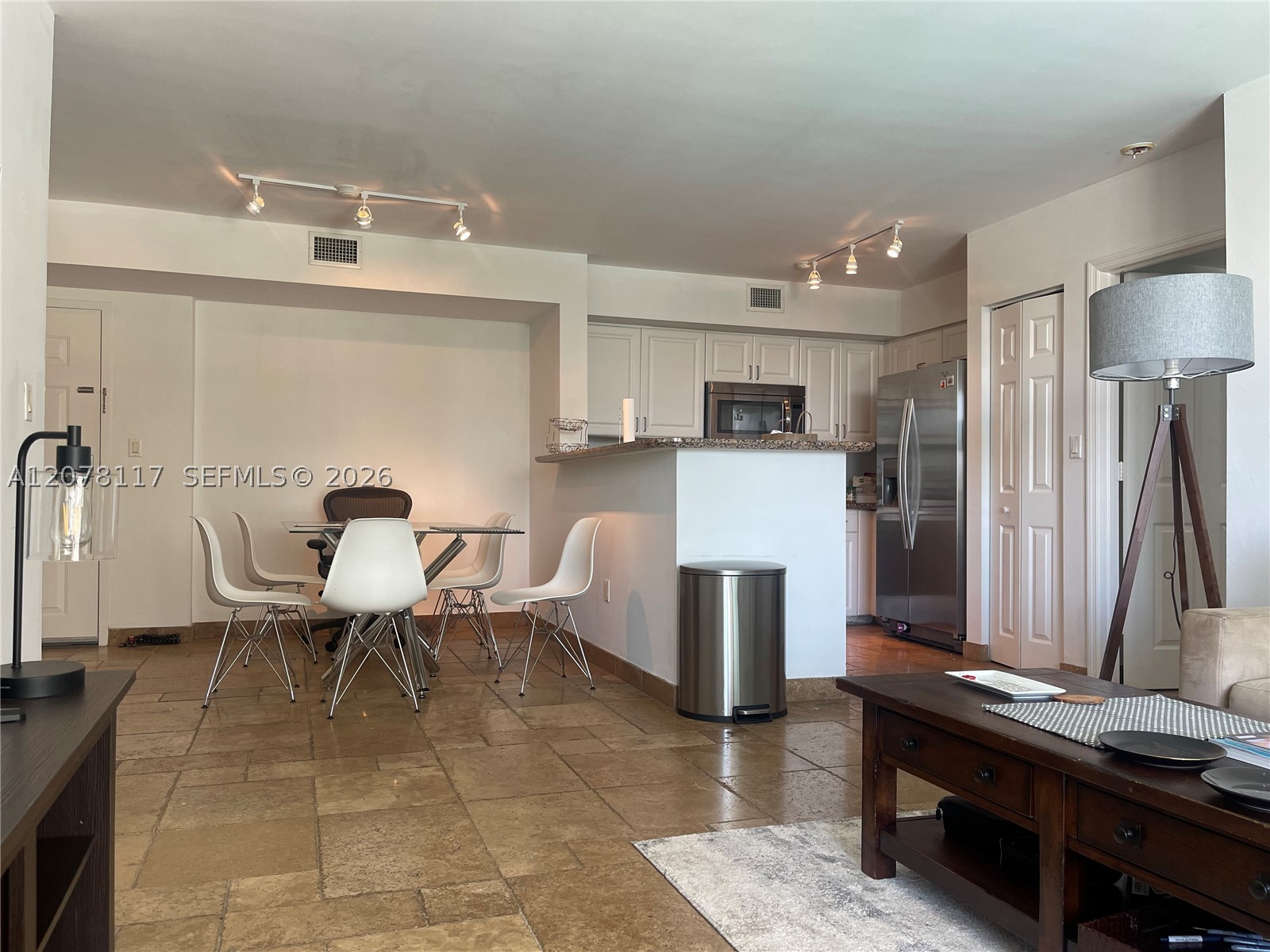 1155 Brickell Bay Dr 808 Property Photo 6