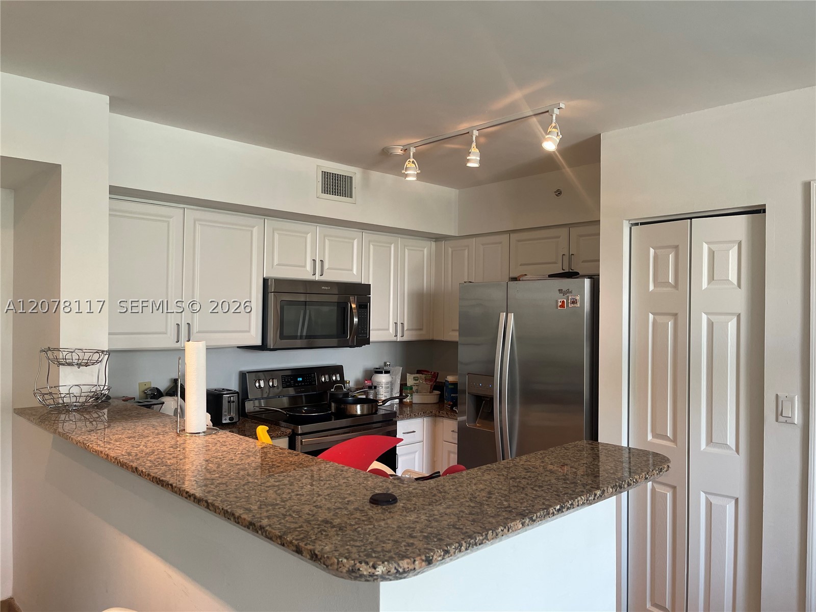 1155 Brickell Bay Dr 808 Property Photo 9