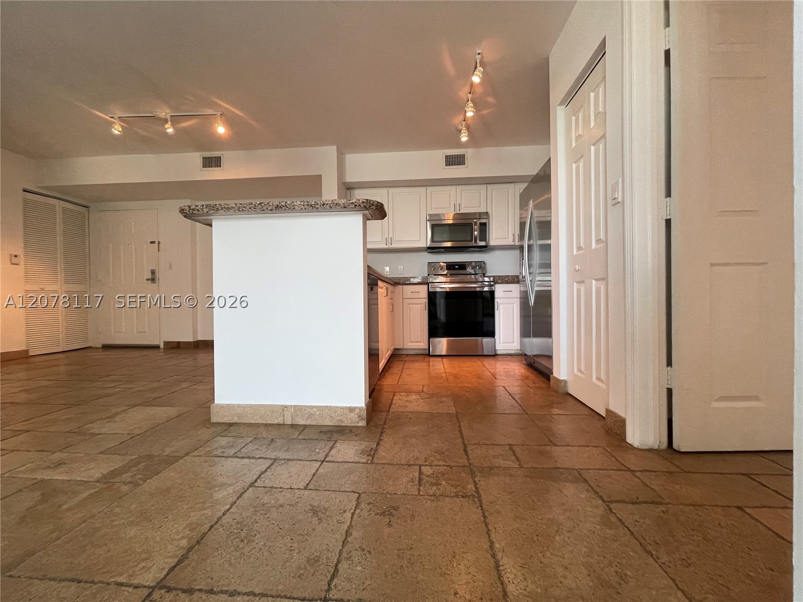 1155 Brickell Bay Dr 808 Property Photo 55