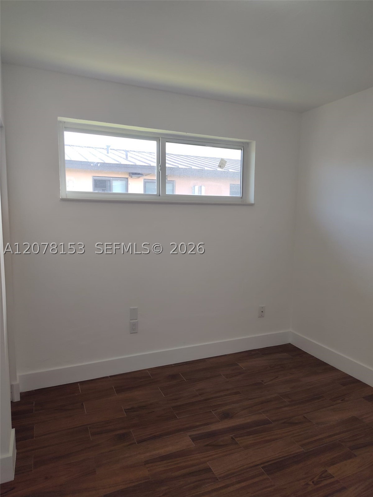 655 Eldron Dr 22 Property Photo 11