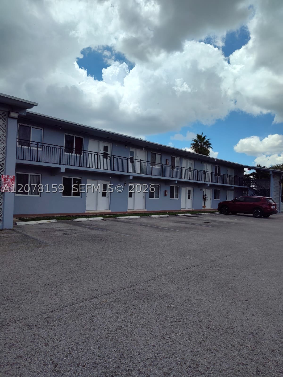 655 Eldron Dr 26 Property Photo 4