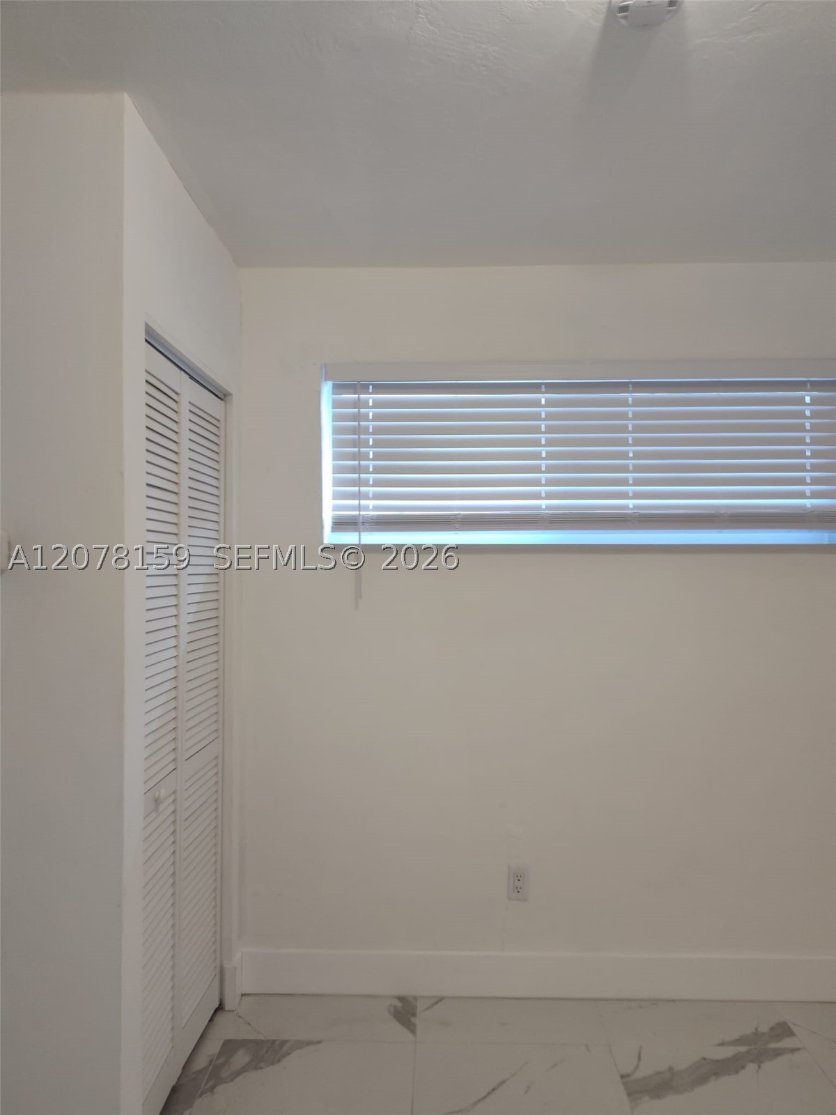 655 Eldron Dr 26 Property Photo 11