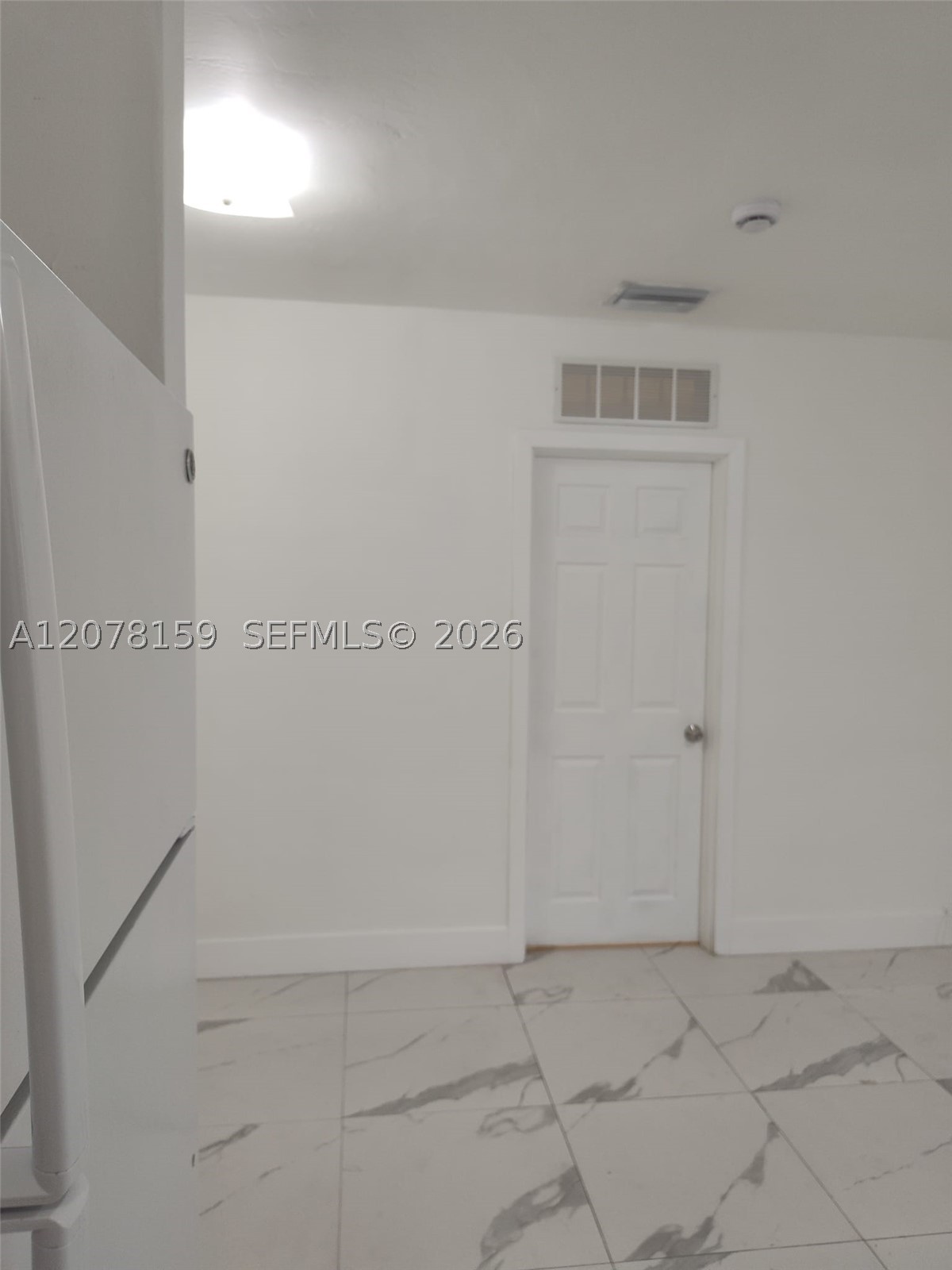 655 Eldron Dr 26 Property Photo 13