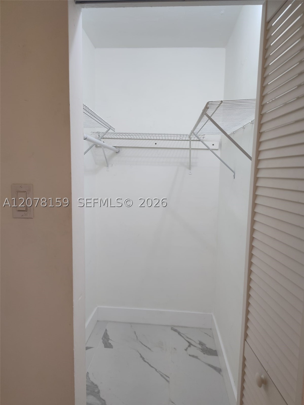 655 Eldron Dr 26 Property Photo 14