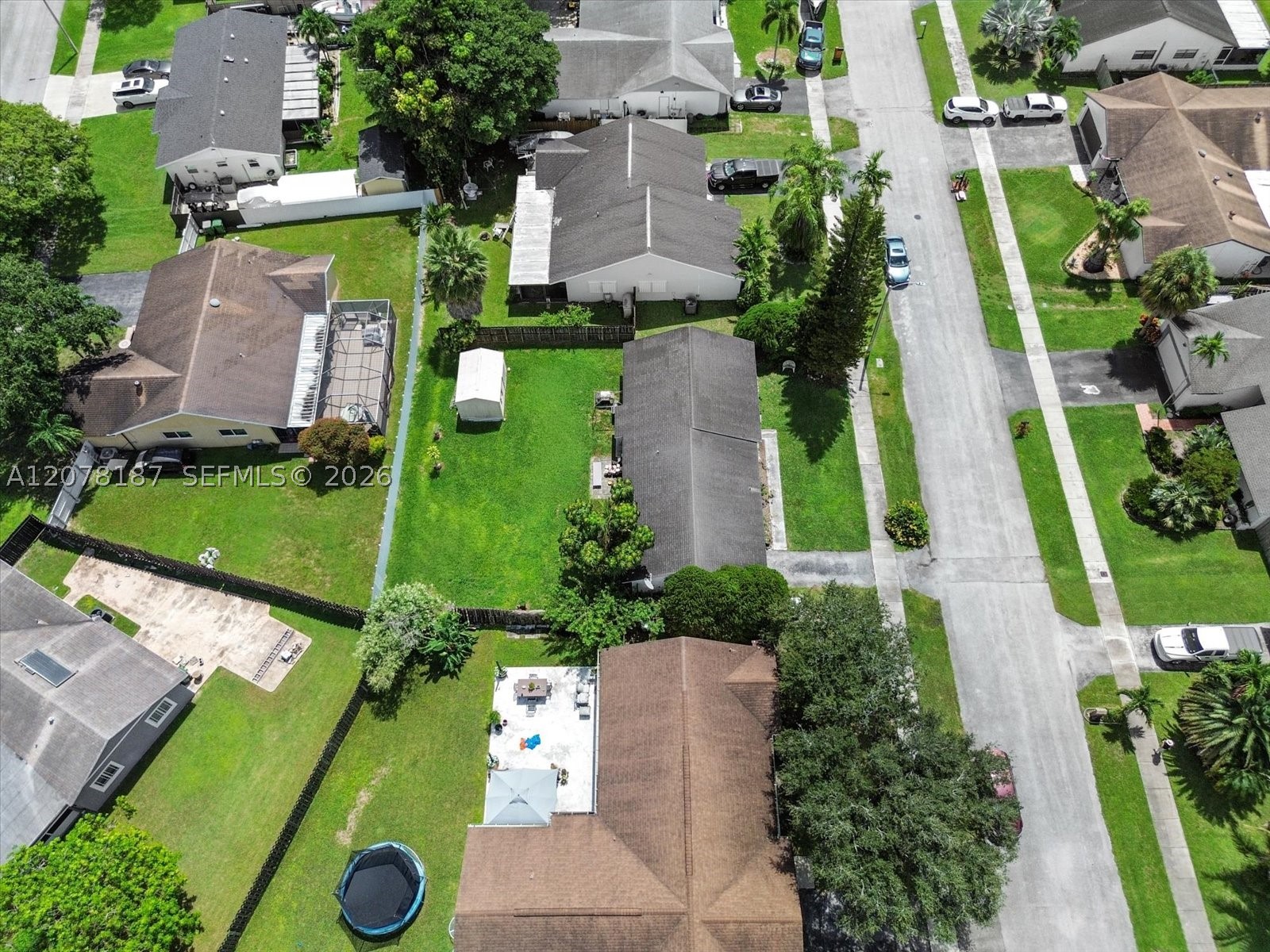 939 S Bluebird Ln Property Photo 13