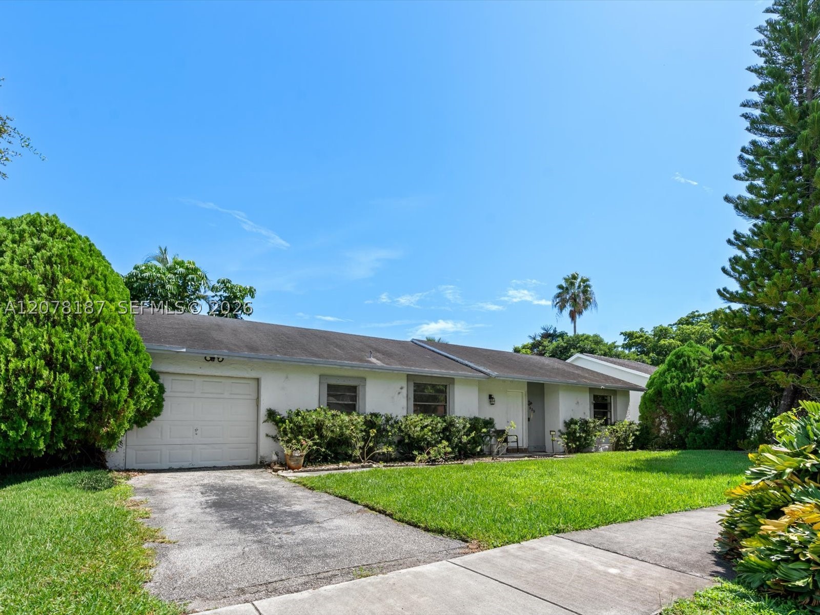 939 S Bluebird Ln Property Photo 14