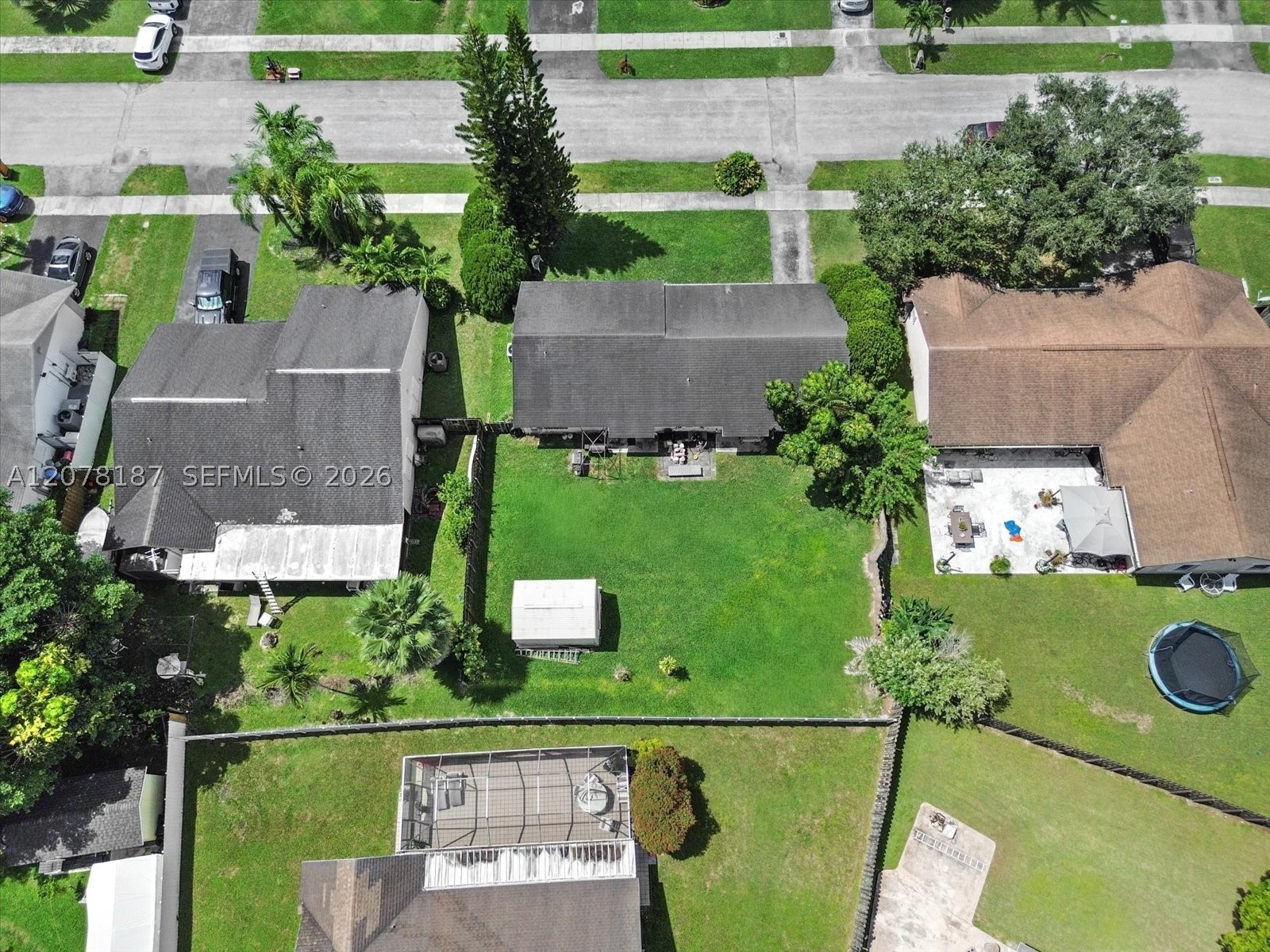 939 S Bluebird Ln Property Photo 18