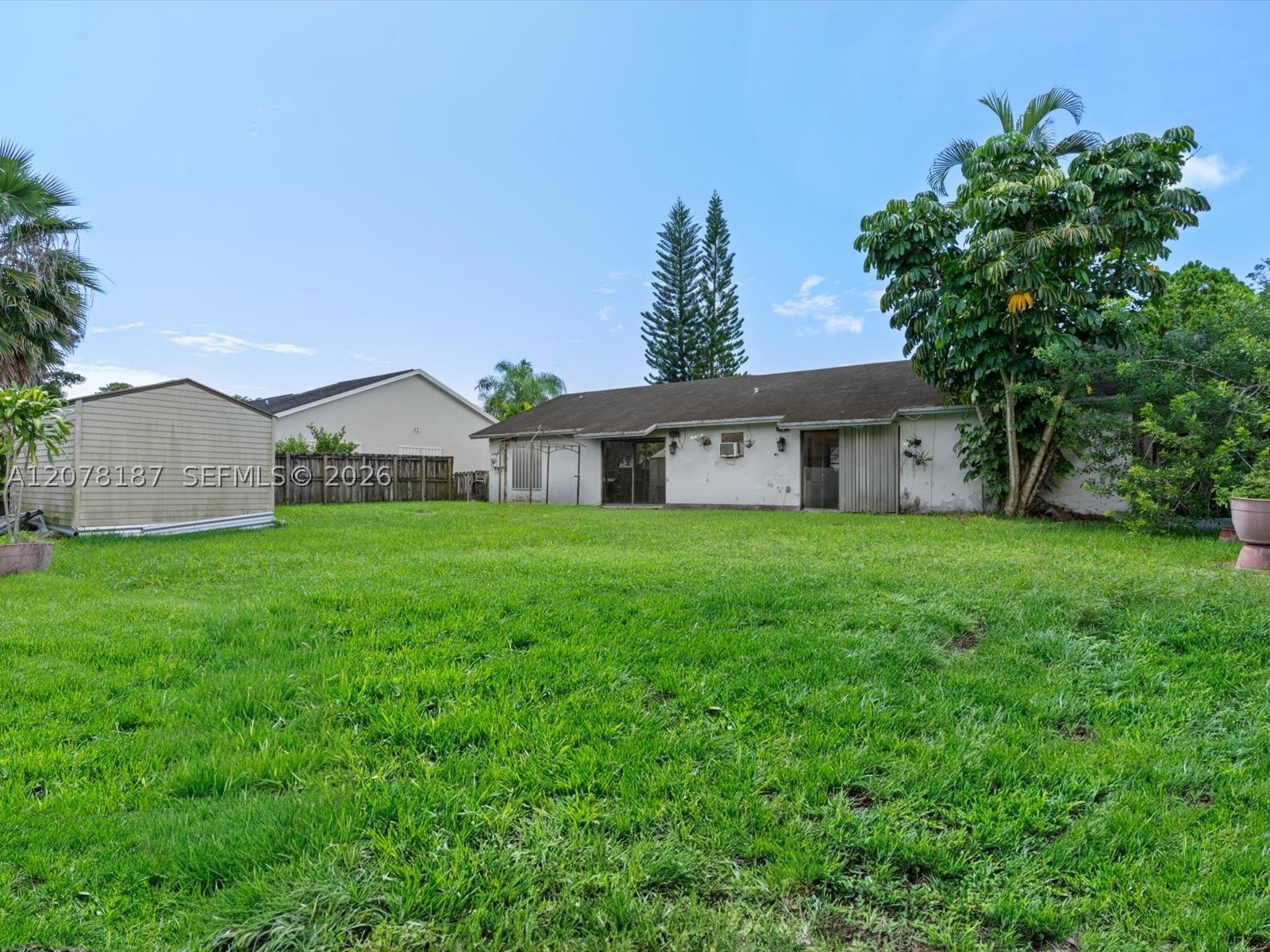 939 S Bluebird Ln Property Photo 24