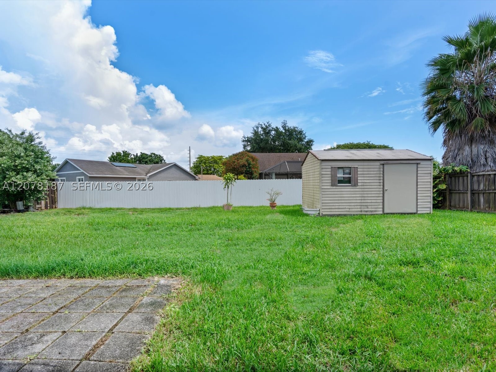 939 S Bluebird Ln Property Photo 26