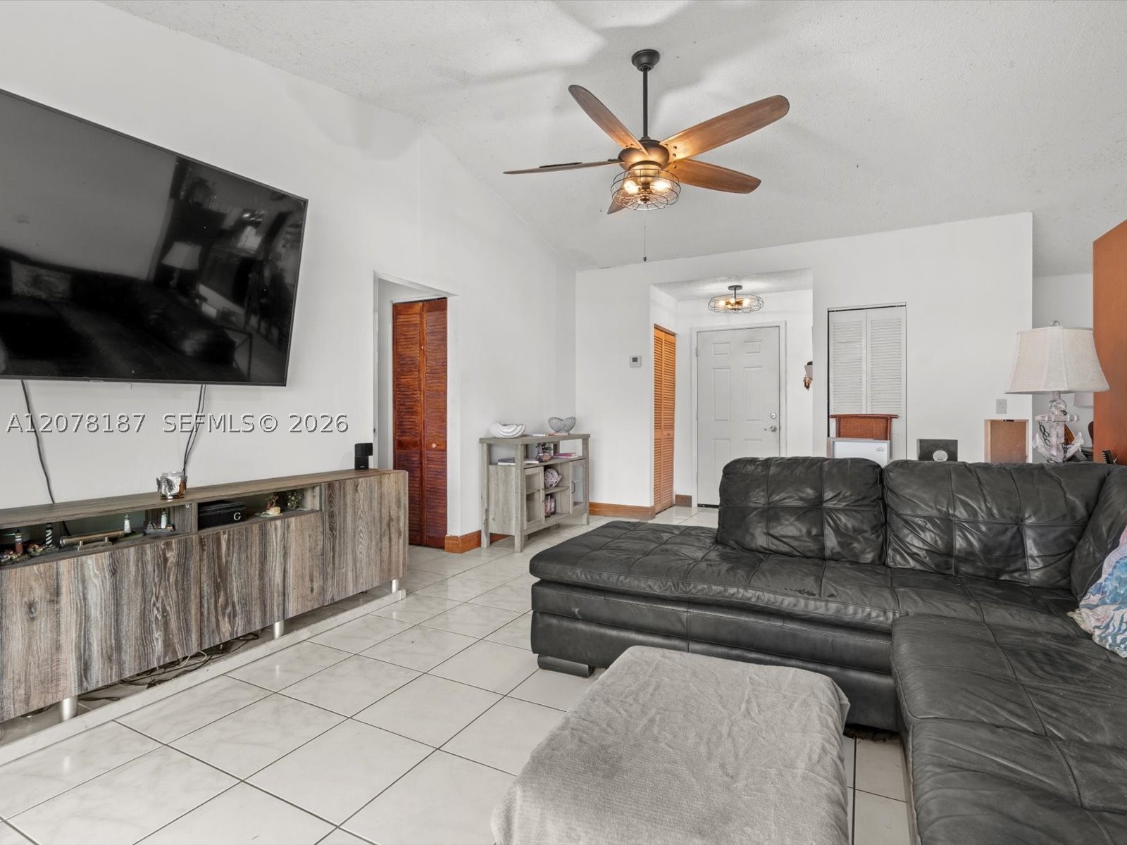 939 S Bluebird Ln Property Photo 30