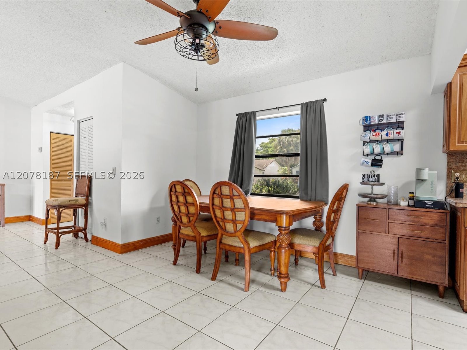 939 S Bluebird Ln Property Photo 32