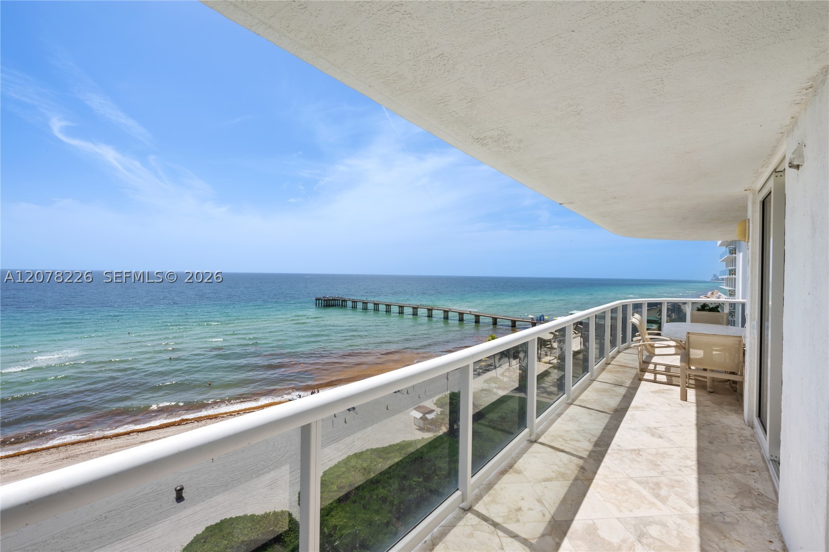 16711 Collins Ave 907 Property Photo 1