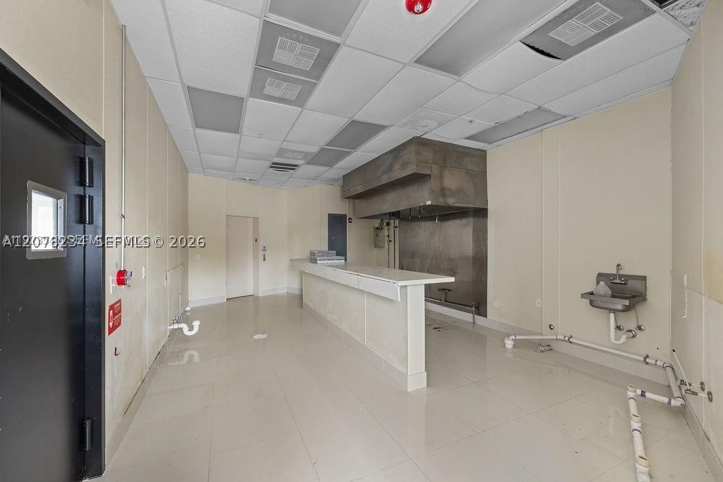 2500 Wilton Dr Property Photo 12