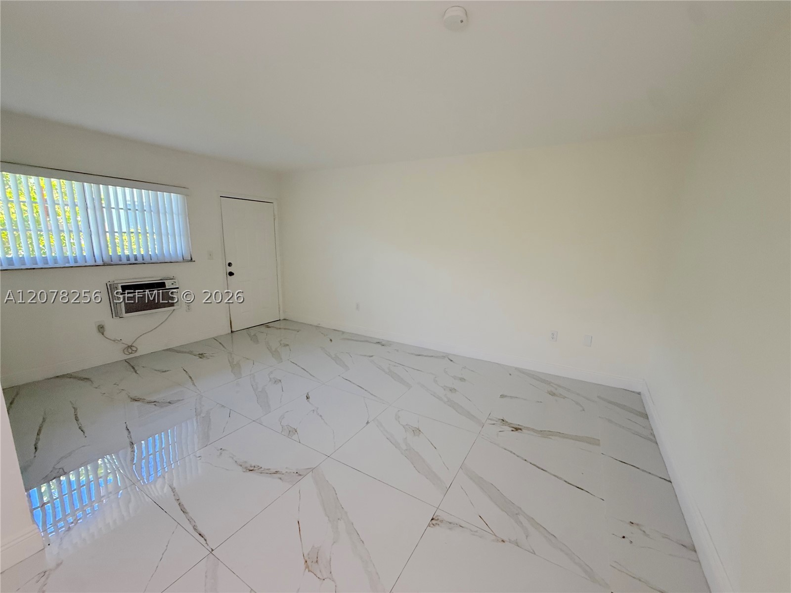 536 Euclid Ave 9 Property Photo 5