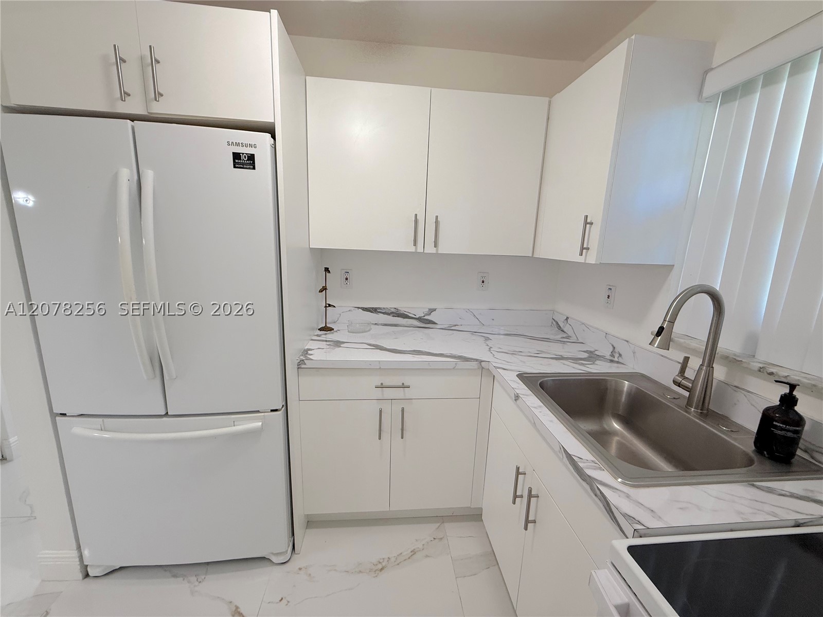 536 Euclid Ave 9 Property Photo 7