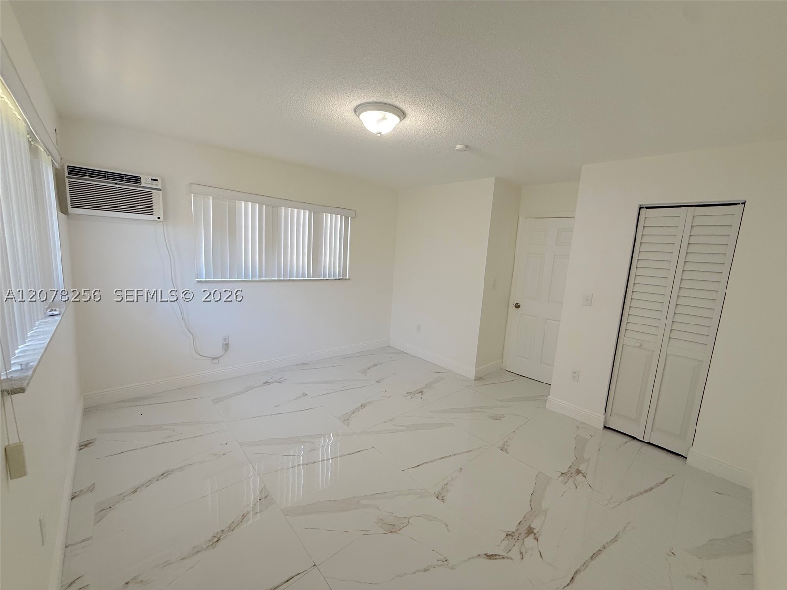 536 Euclid Ave 9 Property Photo 14