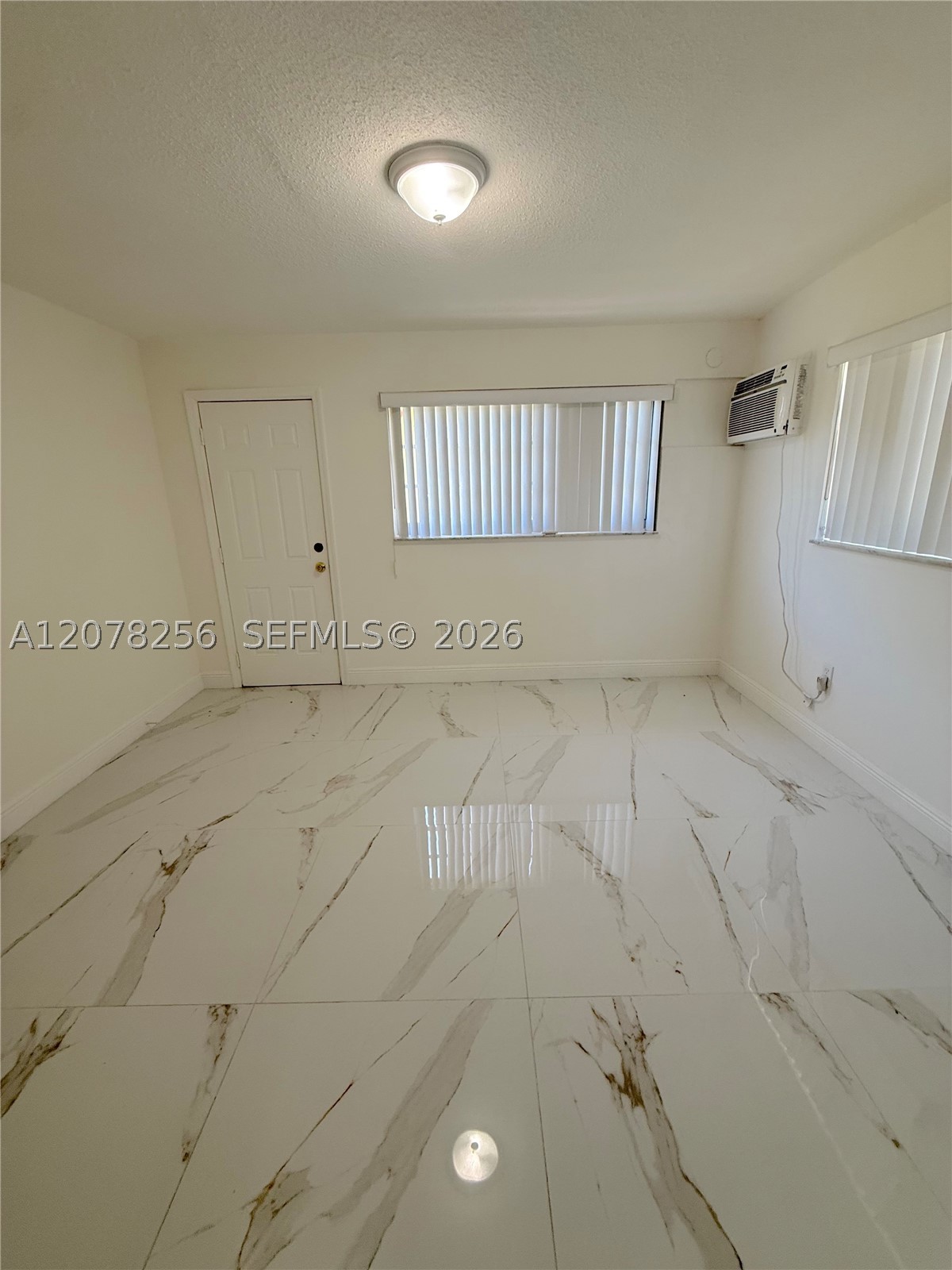 536 Euclid Ave 9 Property Photo 15