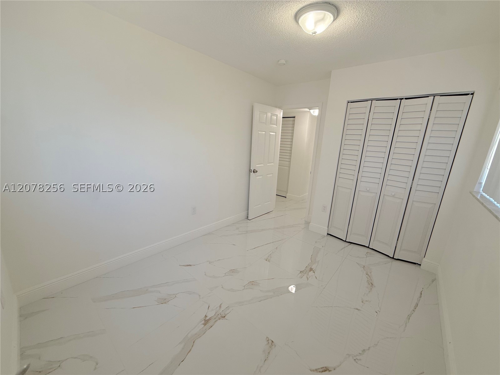 536 Euclid Ave 9 Property Photo 17
