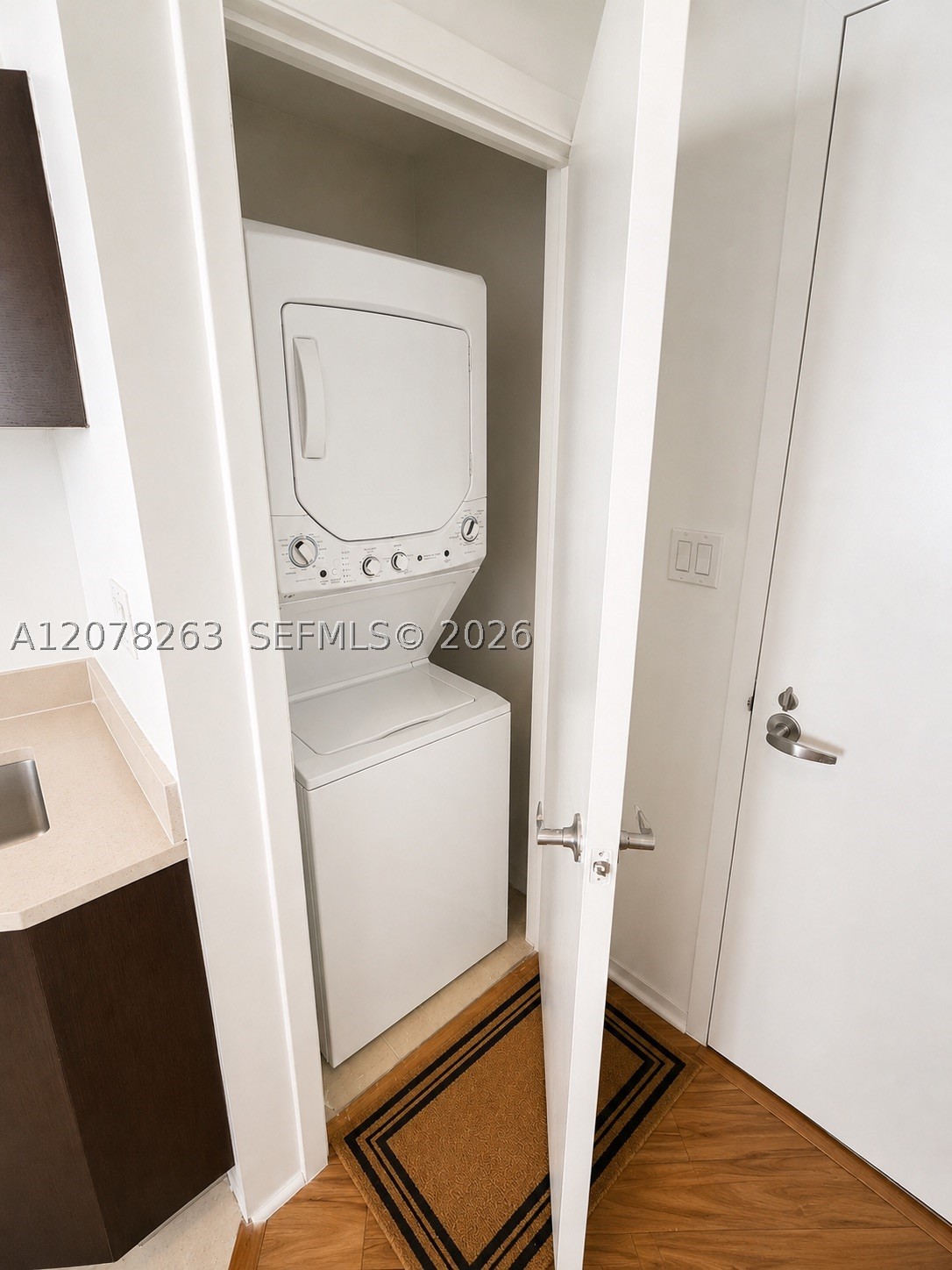 1900 N Bayshore Dr 3005 Property Photo 7