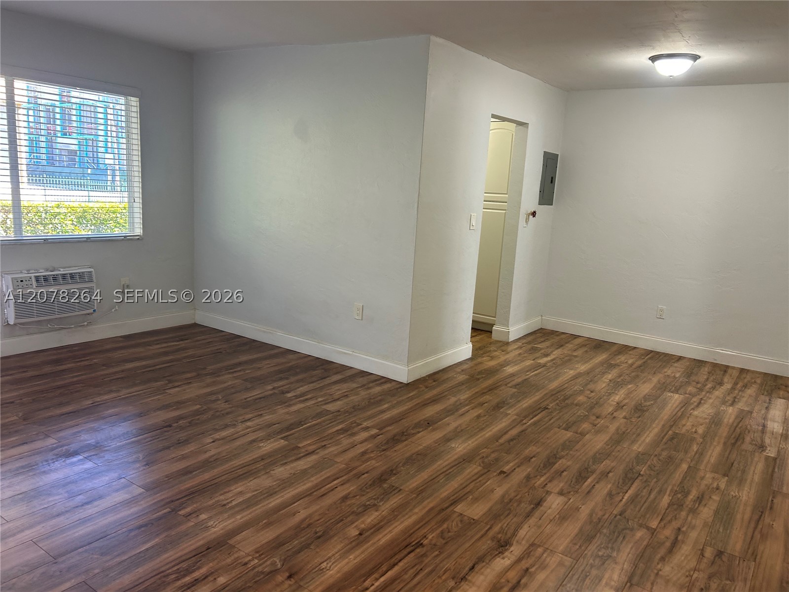 415 76th St 2 Property Photo 1