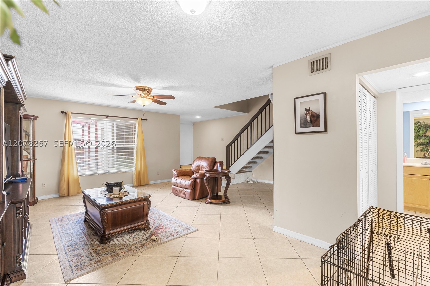 1231 W Fairway Rd Property Photo 5