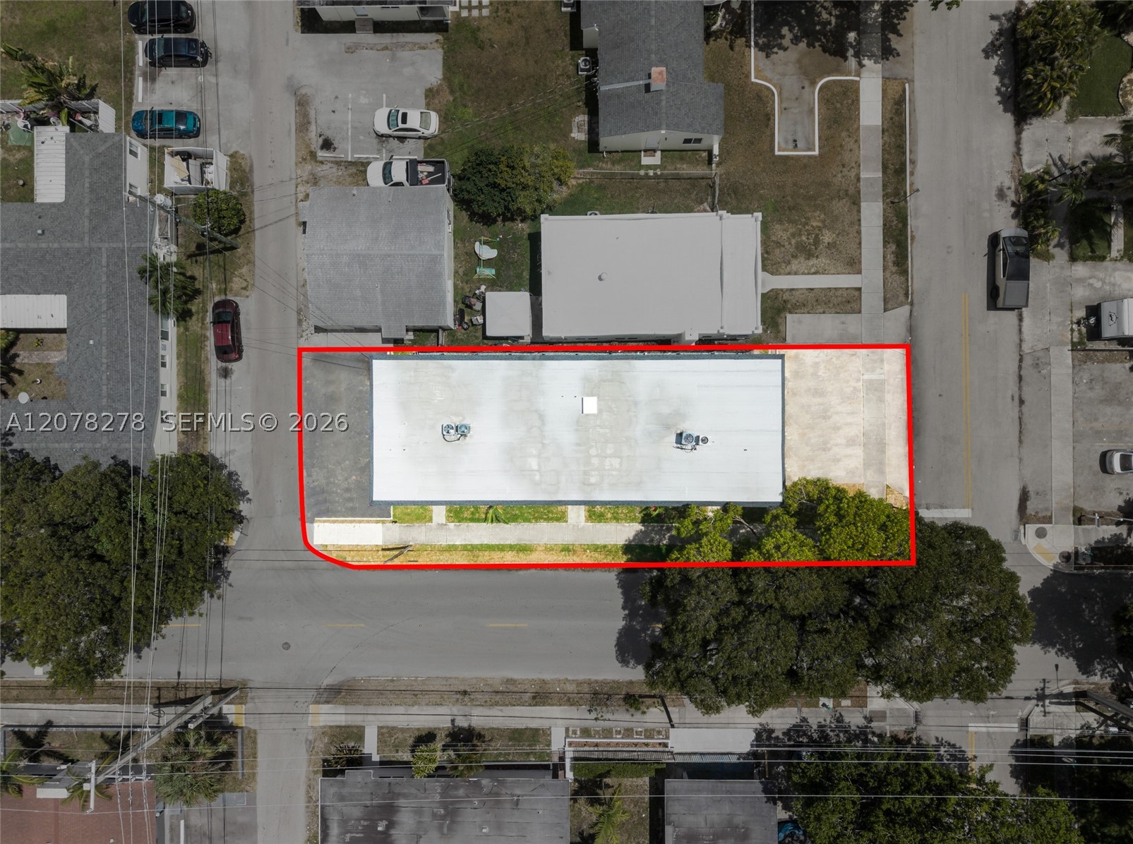 1859 Lincoln St Property Photo 6