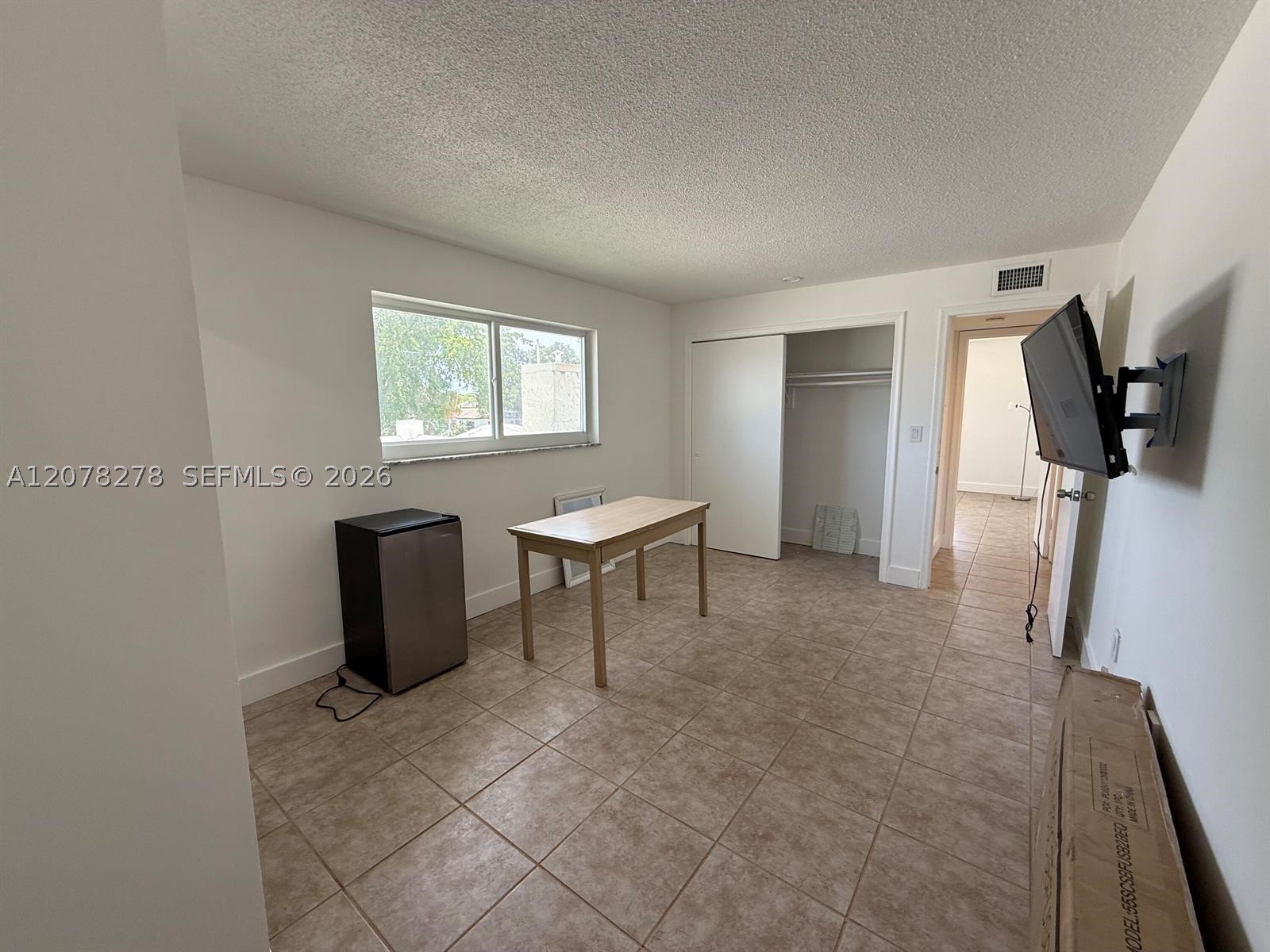 1859 Lincoln St Property Photo 8